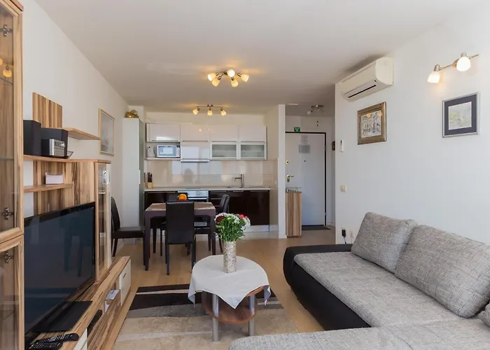Apartment Blue Eye